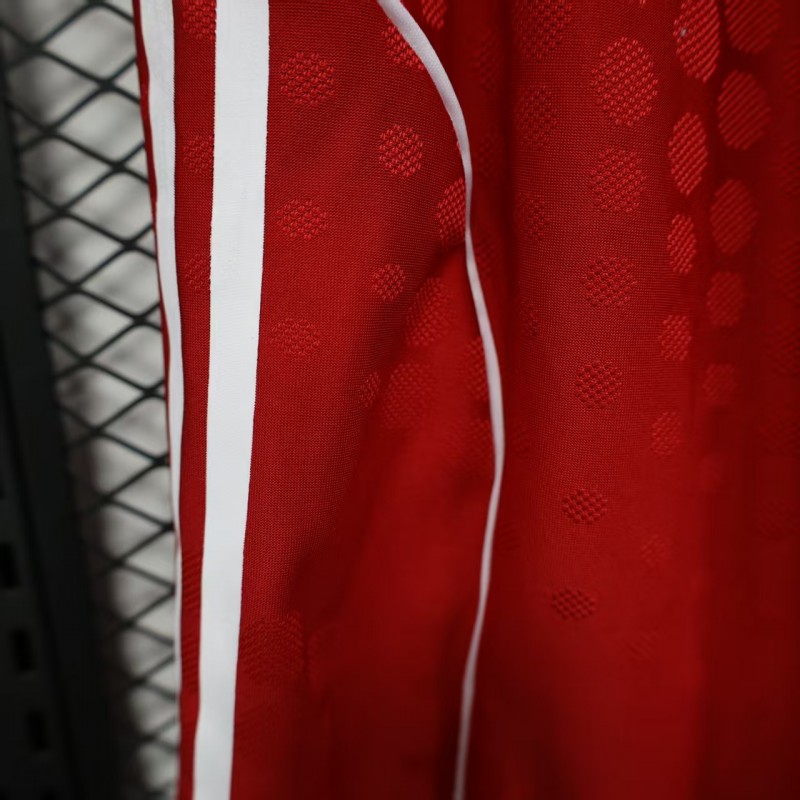 Player Version 25/26 Liverpool Home Shorts