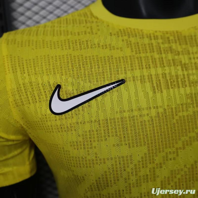 Player Version 25/26 Al-Ittihad Jeddah Yellow with Vertical Stripe Pattern Jersey