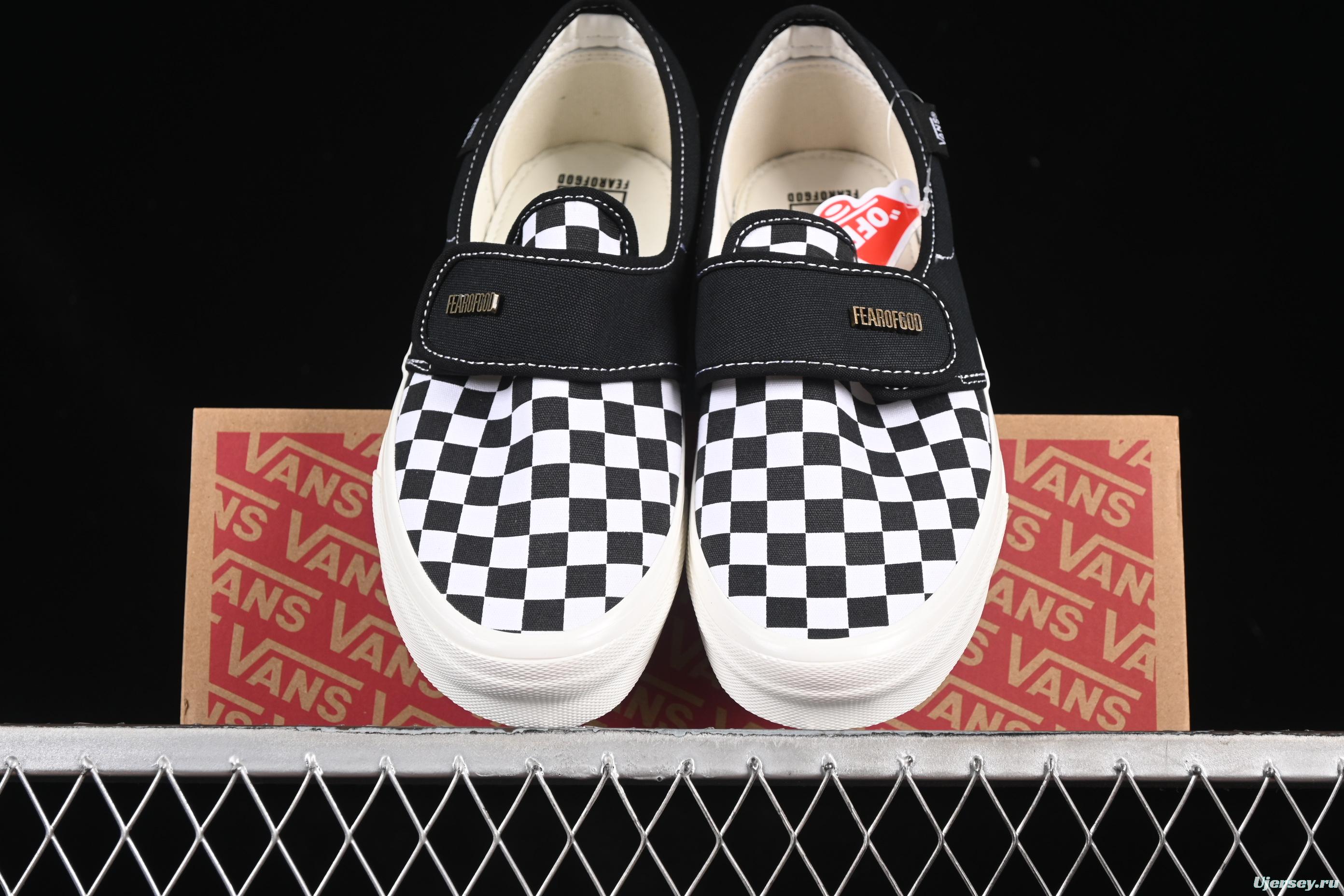 Vans Slip-On Classic Checkerboard Slip-On Casual Skate Shoes - VN0A3J9FPZR