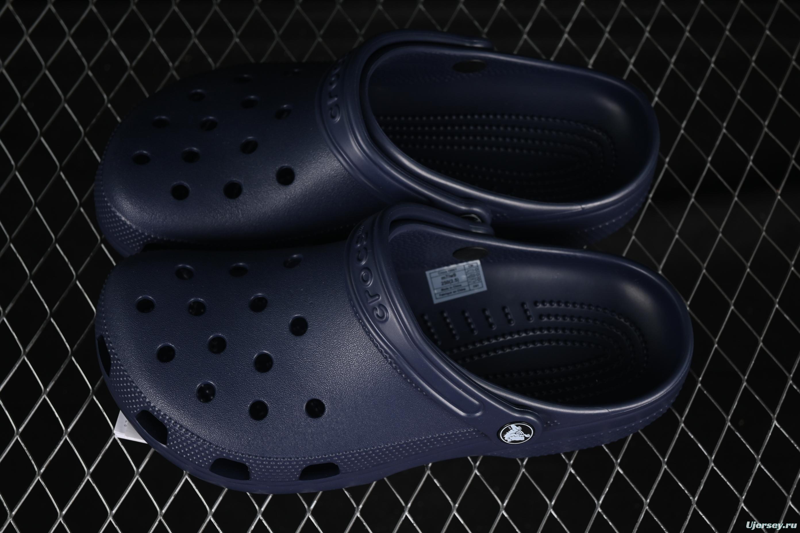 Crocs Classic Clog Unisex Summer Beach Sandals with Ventilation Holes - B.D4