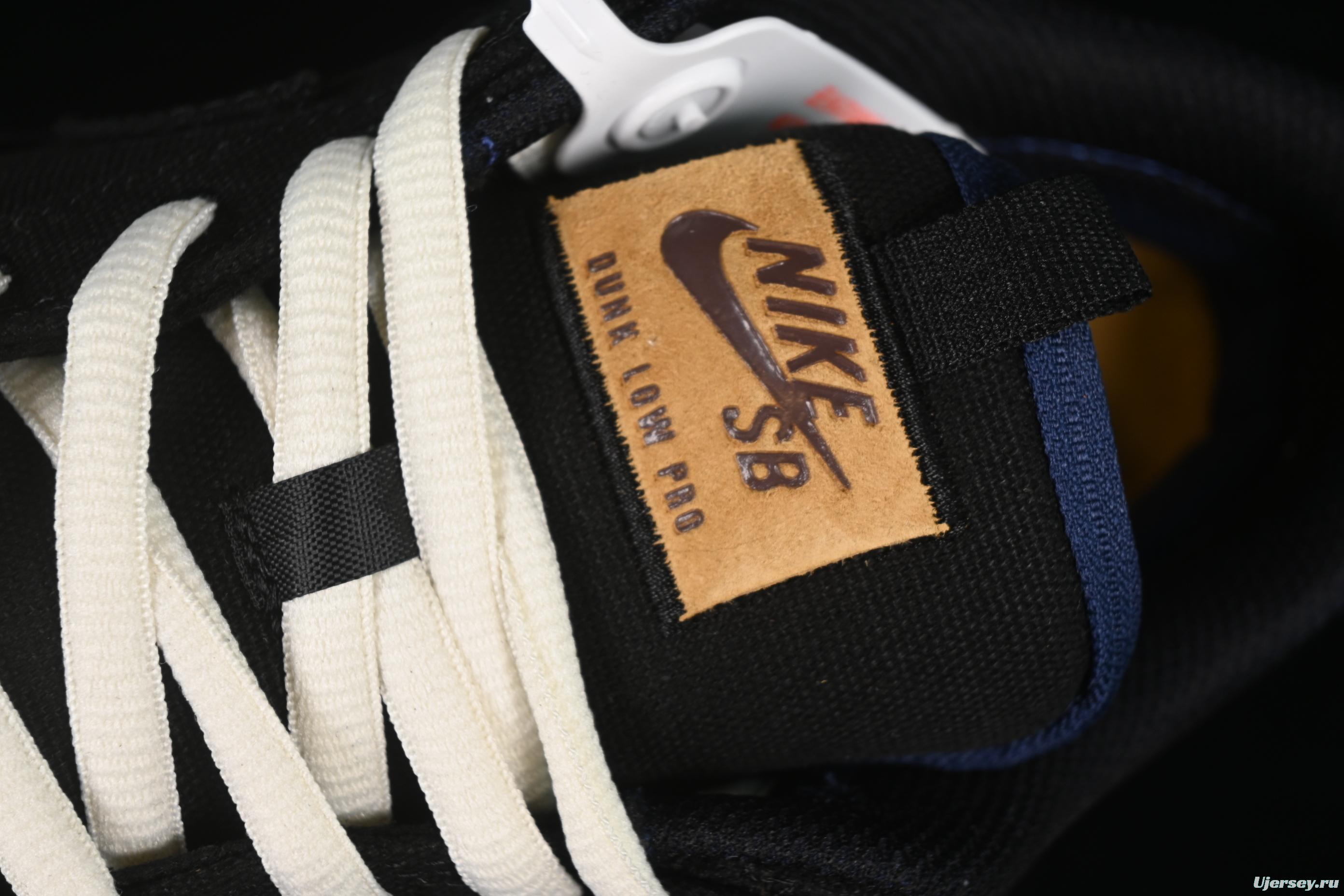 Nike SB Dunk Low Black Hole Low-Top Skateboarding Shoes - DX6775-400