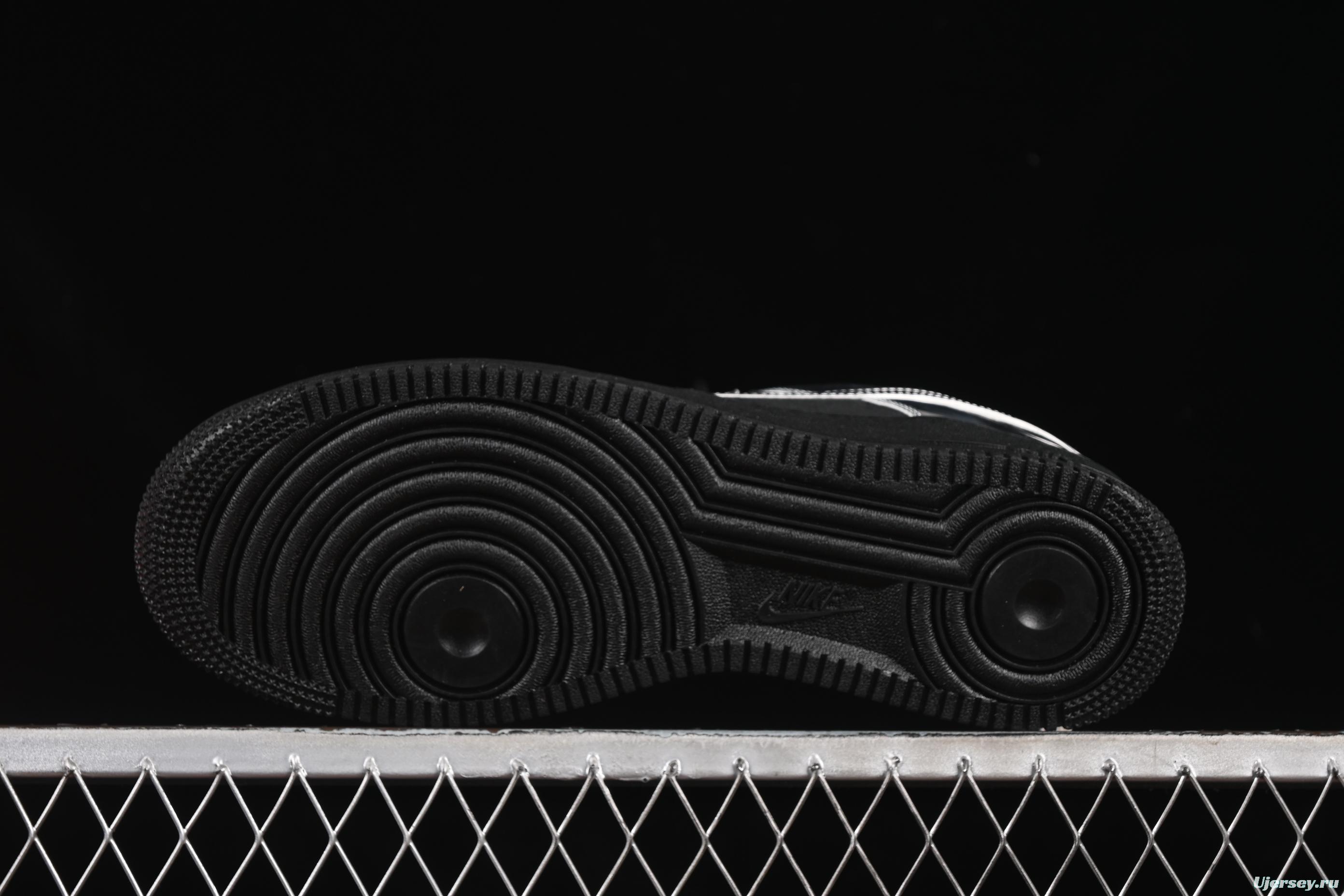 Nike Air Force 1'07 Low Casual Sneakers with Full-Length Air Cushion - HF2885-001