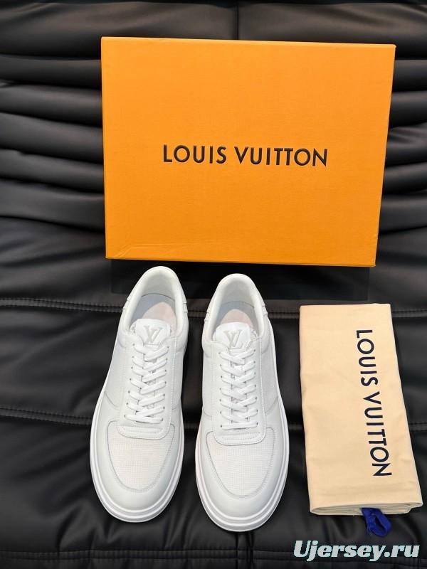 2024 Men Louis Vuitton White Leather Casual Sneakers MJ00400