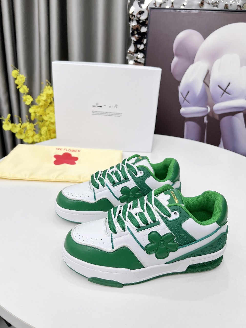 2025 Unisex WEFLOWER Green White Leather Sneakers LY00280