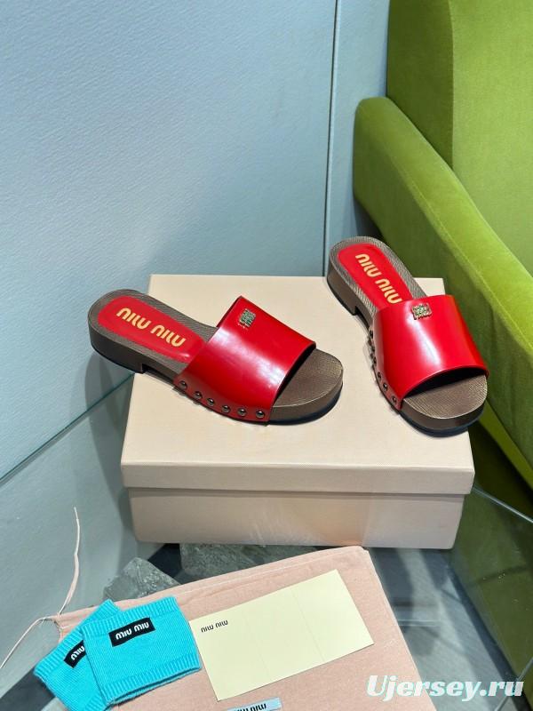 2025 Women Miu Miu Red Leather Slippers