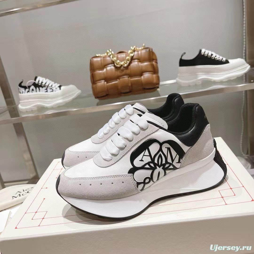 2024 Unisex Alexander McQueen White Black Leather Suede Sneakers Seal Logo MJ00370