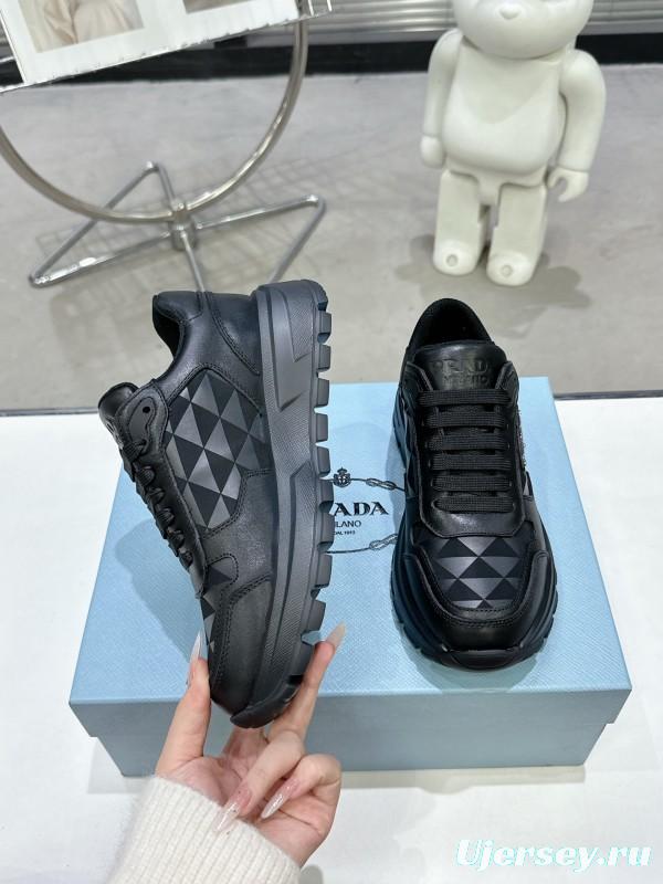 2025 Unisex Prada Black Leather Sneakers KFY00310
