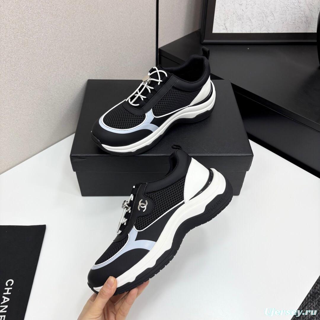 2025 Unisex Chanel Black White Silk Cowhide Sneakers Classic Embroidery