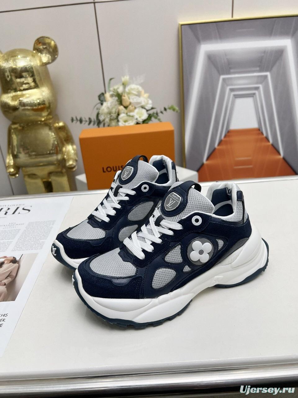 2025 Unisex Louis Vuitton Black White Blue Leather Tech Fabric Sneakers Monogram LY00340