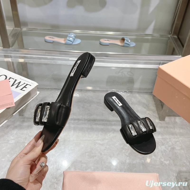 2025 Miumiu Black Leather Slippers KFY00250