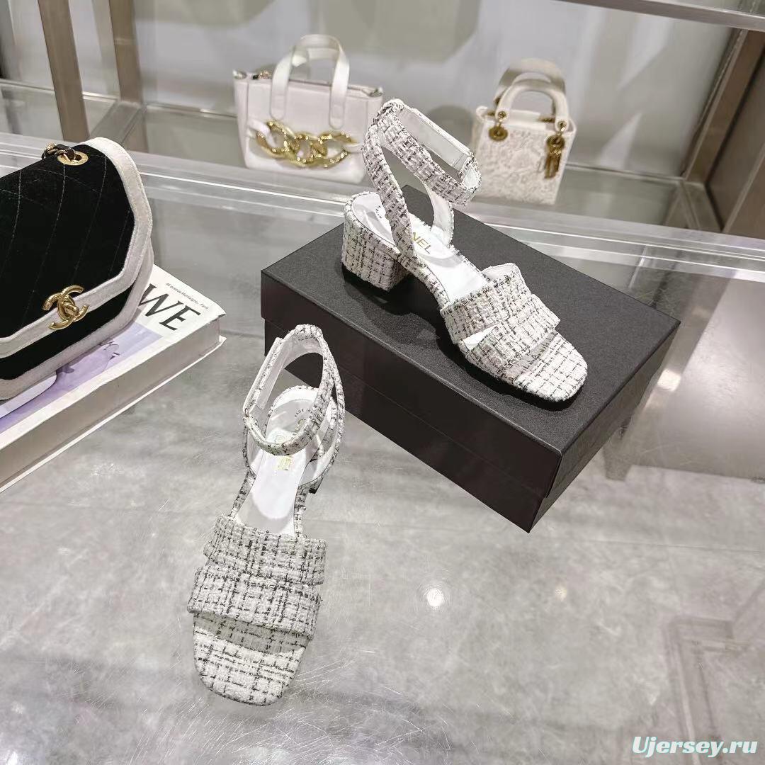 2025 Women Chanel White Black Tweed Leather Sandals LY00280