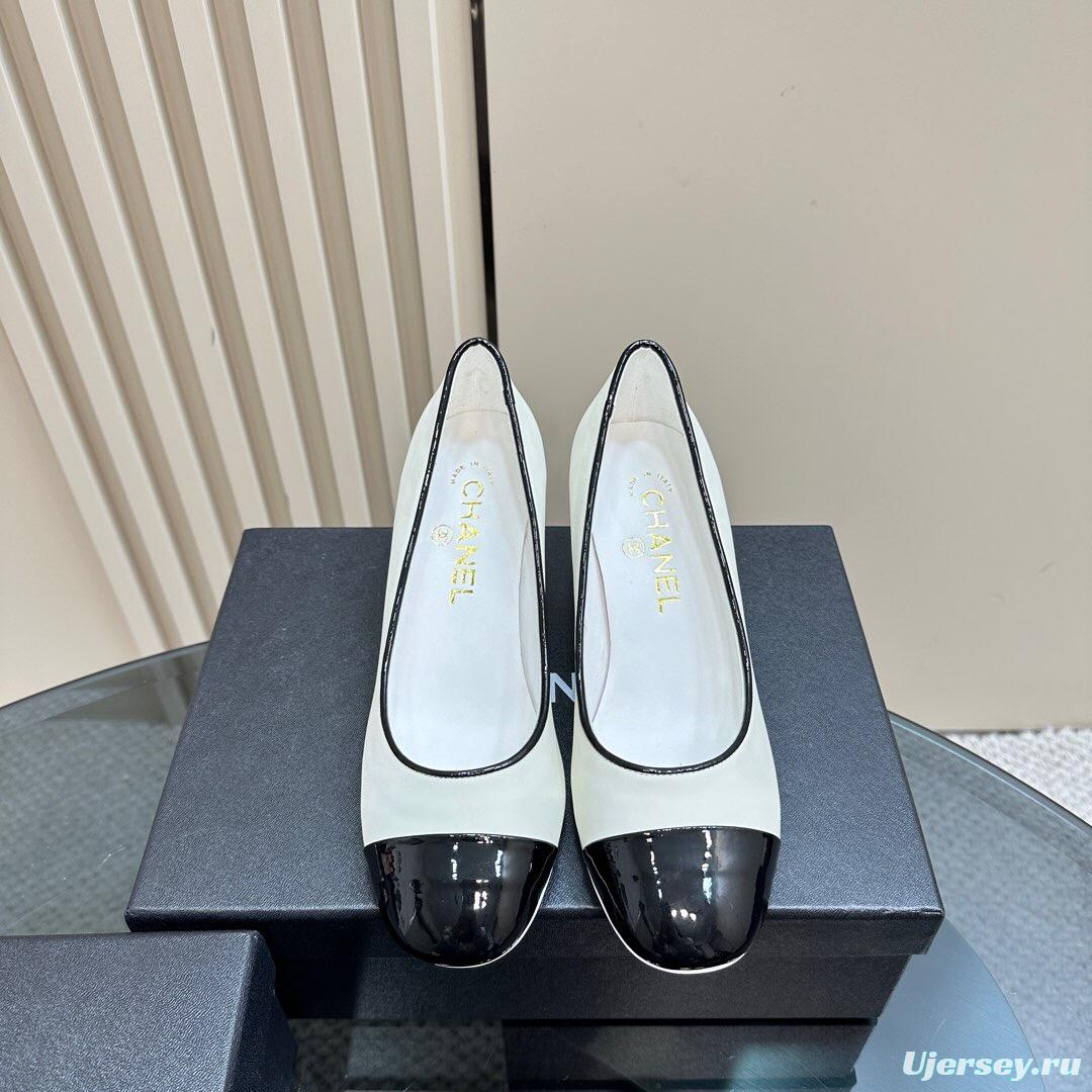 2025 Women Chanel White Black Leather Block Heel Pumps