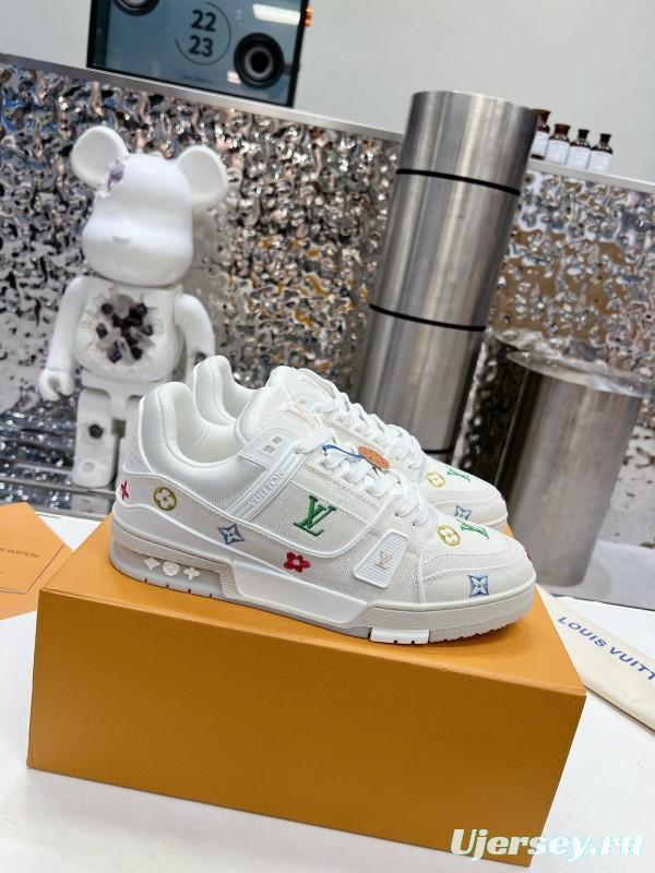 2025 Unisex Louis Vuitton White Canvas Plimsolls Top Version KFY00390