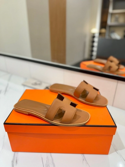 2025 Women Hermès Brown Leather Slippers