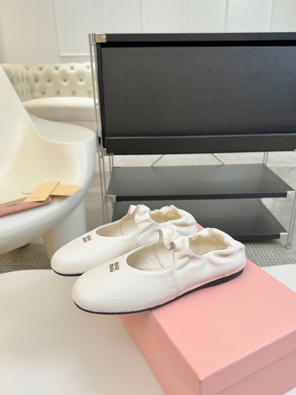 2025 Women Miu Miu White Leather Ballet Flats