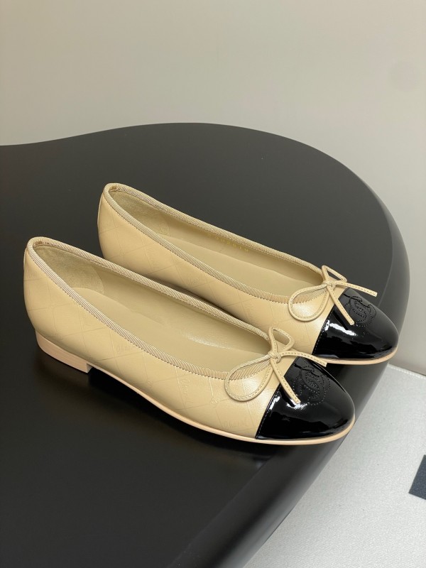 2025 Women Chanel Beige Black Leather Ballet Flat Bow