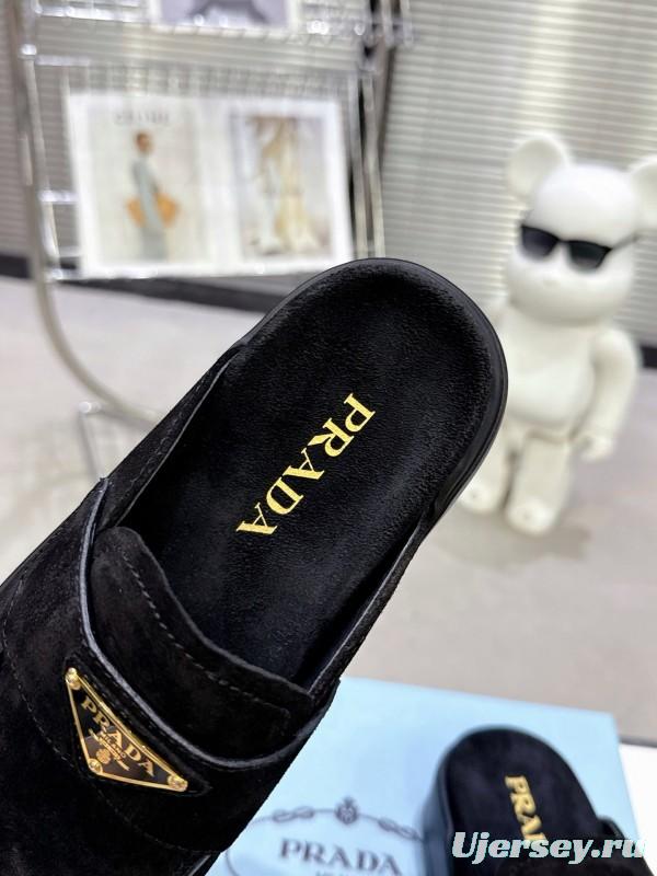 2025 Women Prada Black Velvet Mules