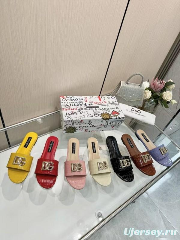 2025 Women Dolce & Gabbana Red Leather Slippers LY00190