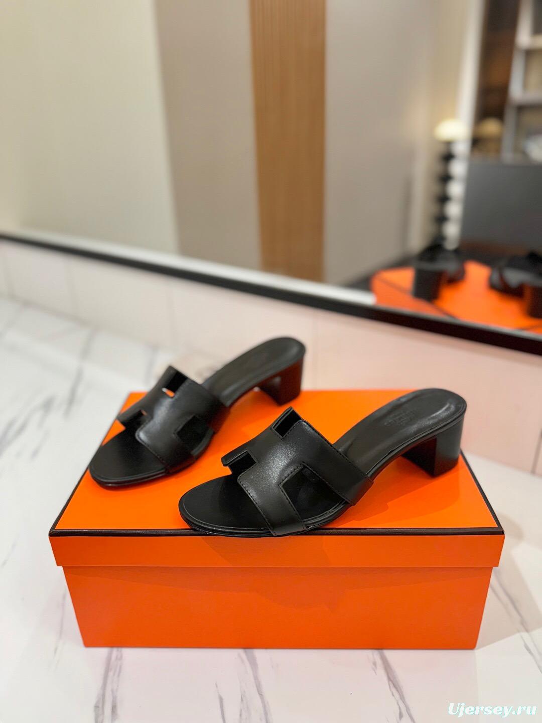 2025 Women Hermès Black Leather Sandals
