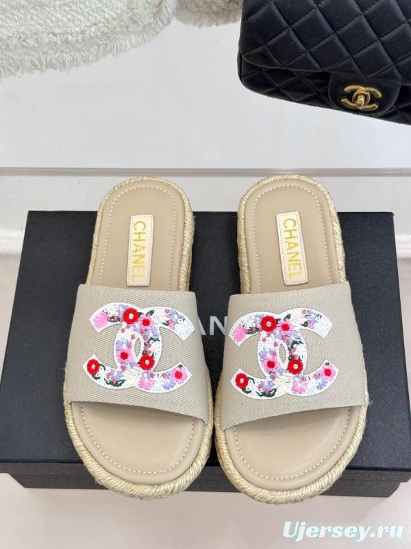 2025 Slippers Chanel Beige Floral Embroidery Espadrille KFY00230