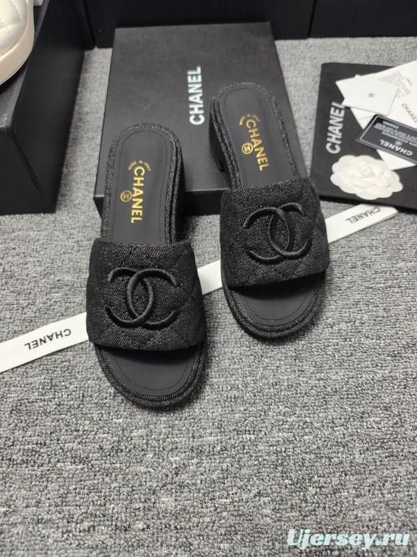 2025 Slippers Chanel Black Fabric Slippers