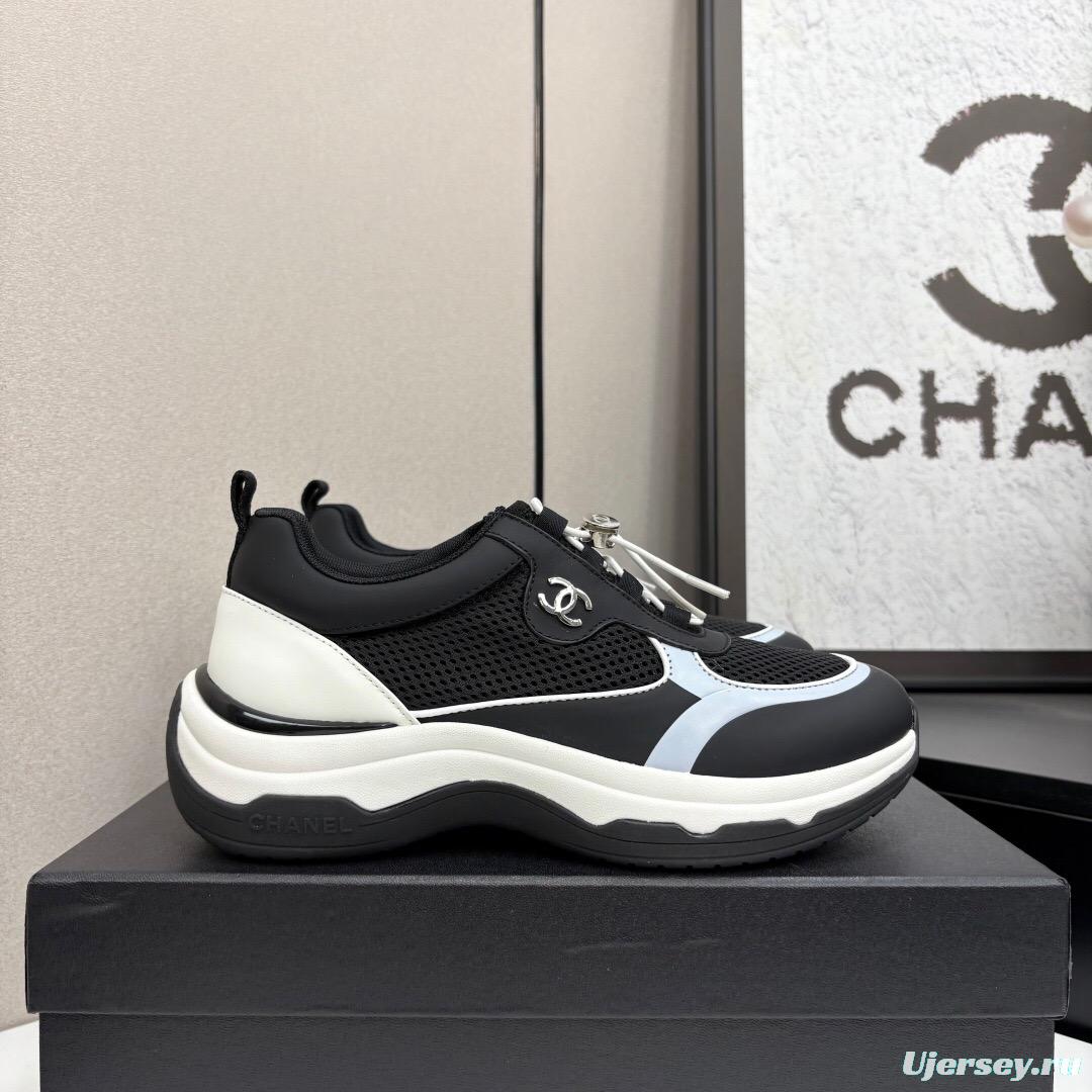 2025 Unisex Chanel Black White Silk Cowhide Sneakers Classic Embroidery