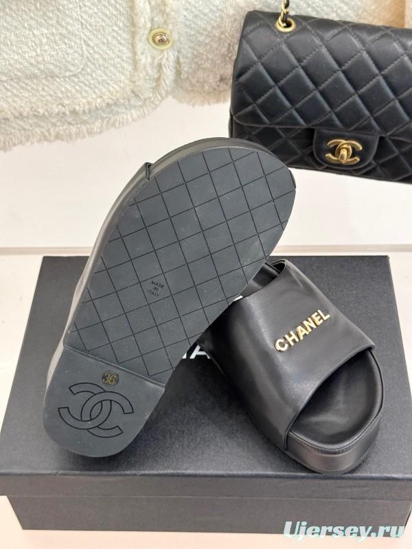 2025 Slippers Chanel Black Leather Slippers KFY00250