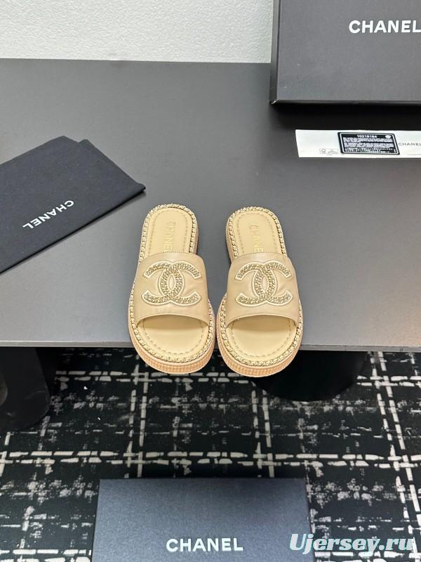 2025 Slippers Chanel Beige Leather Slippers