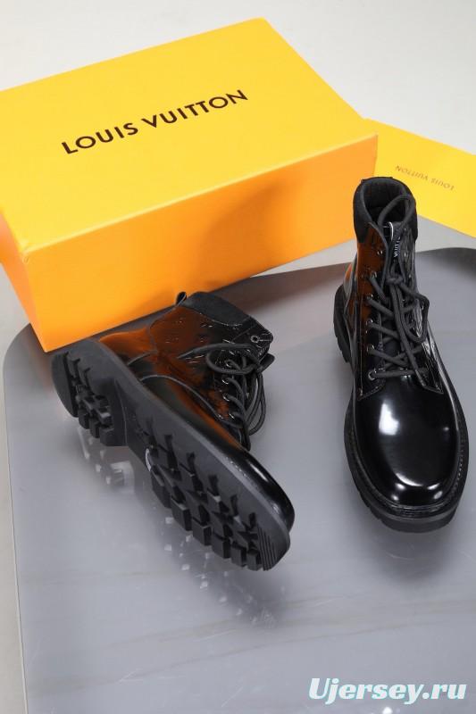 2024 Men Louis Vuitton Black Calfskin Leather Casual High-Top MJ00470
