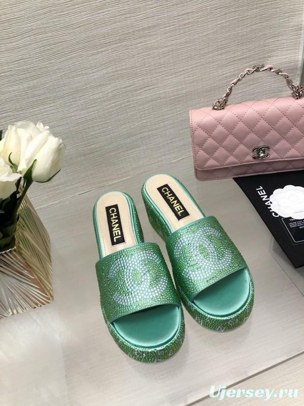 2025 Women Chanel Green Leather Slippers