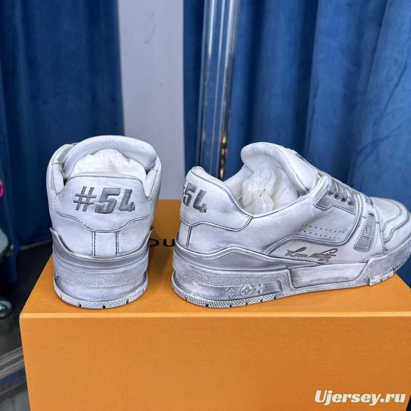 2025 Unisex Louis Vuitton Silver Leather LV Trainer