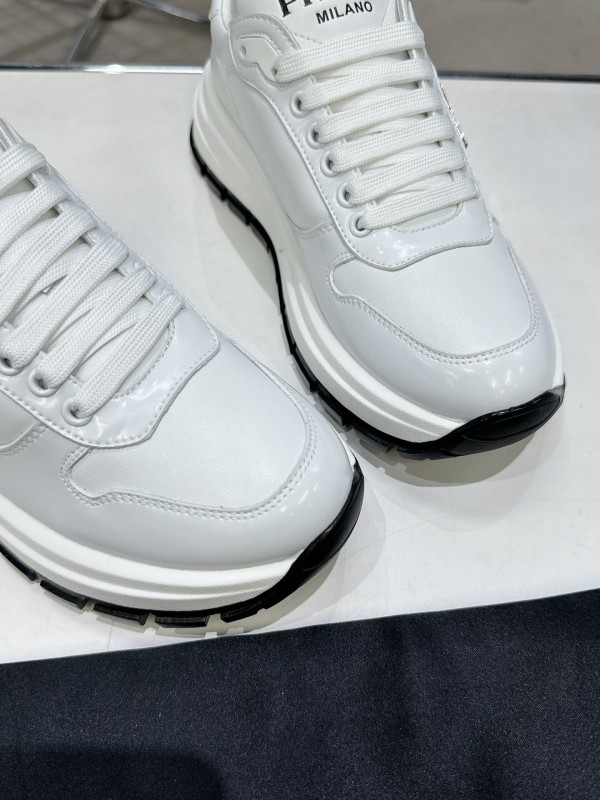 2025 Women Prada White Leather Sneakers KFY00310