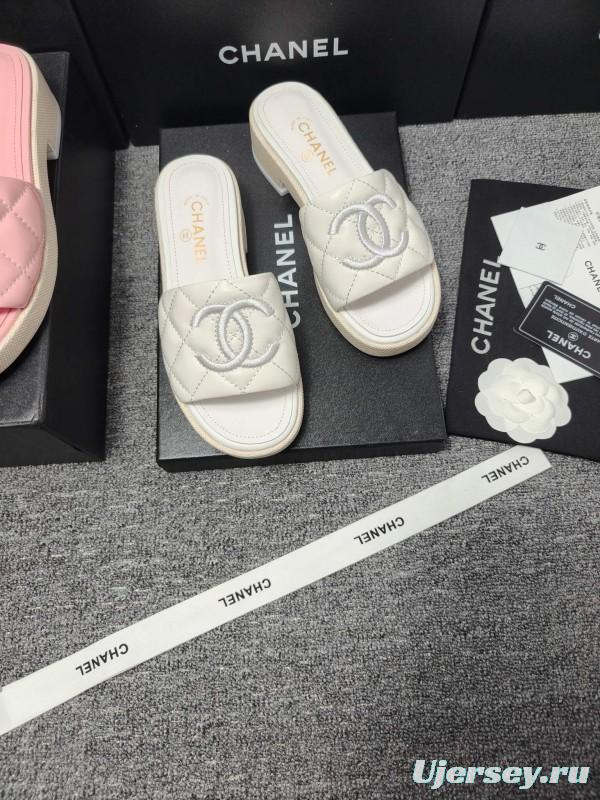 2025 Women Chanel White Leather Slippers