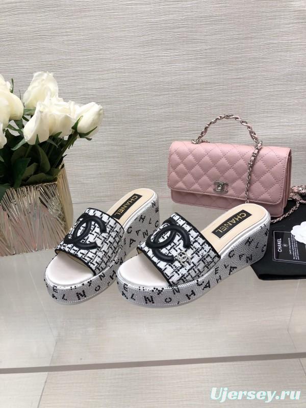 2025 Women Chanel Black White Textile Slippers LY00320