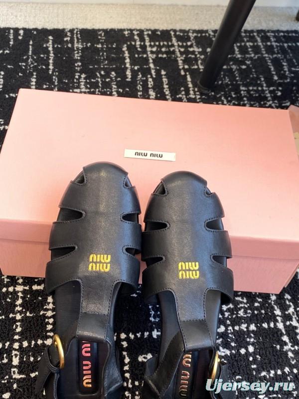 2025 Women Miu Miu Black Leather Flat Roman Sandals