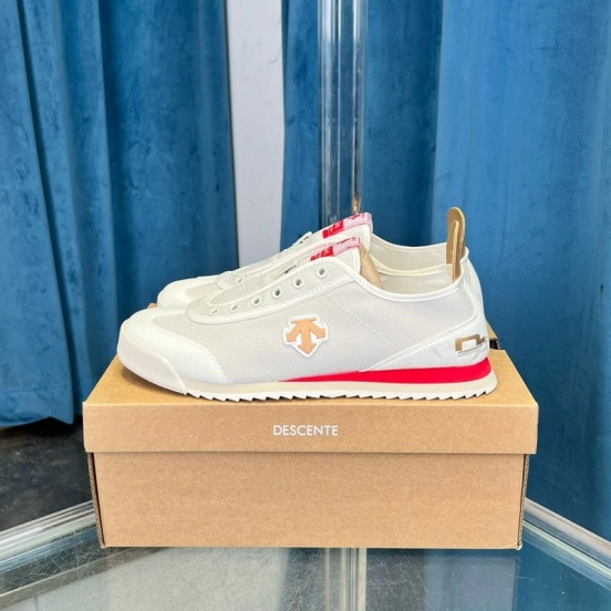 2024 Unisex DESCENTE White Canvas Plimsolls MJ00280