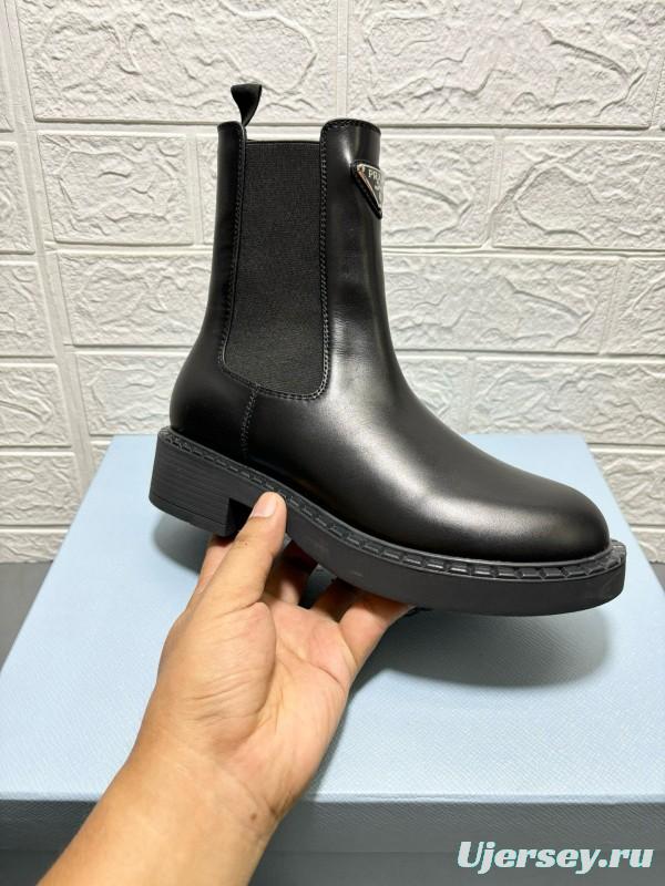 2024 Women Prada Black Leather Chelsea Boot MJ00380