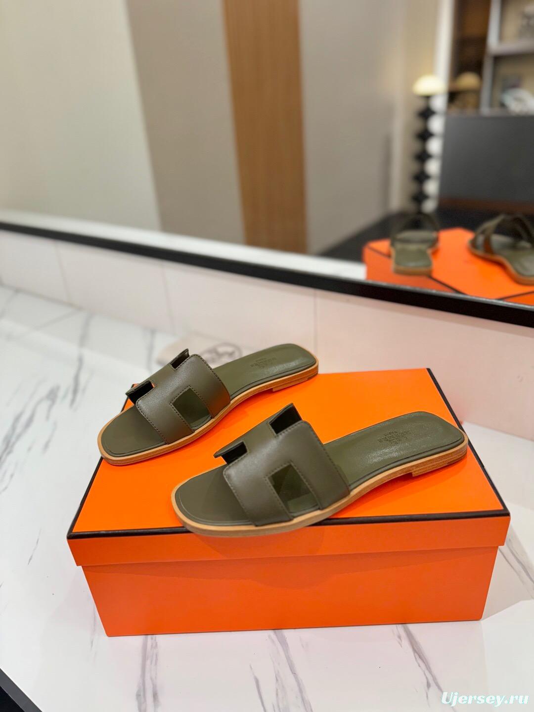 2025 Women Hermès Olive Leather Slippers