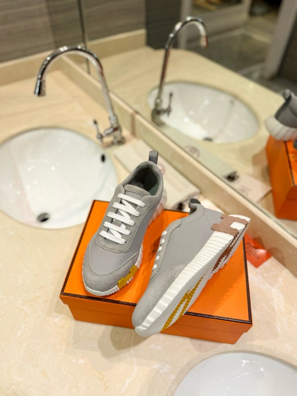2024 Unisex Hermès Gray Beige Silk Suede Sneakers MJ00320