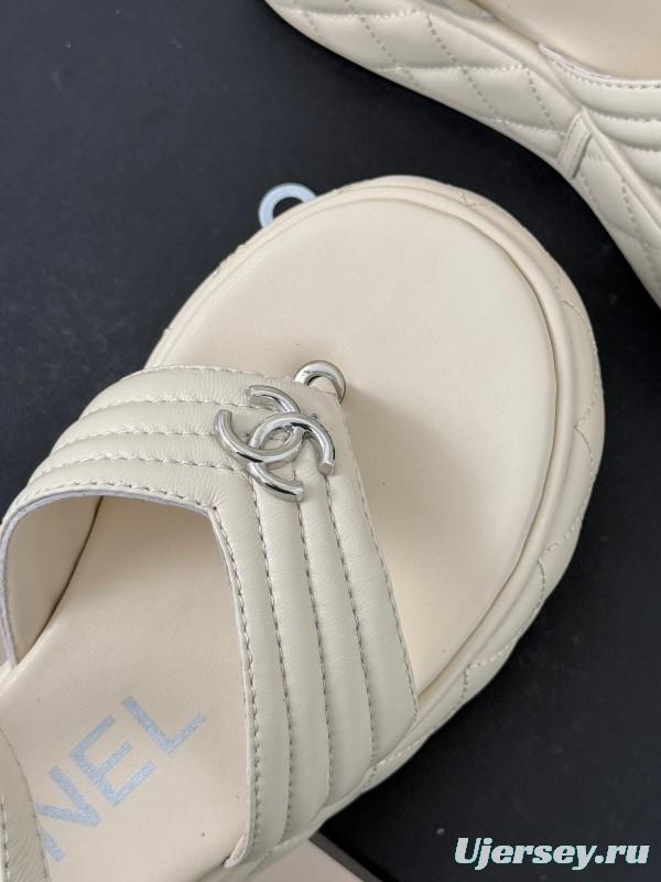 2025 Women Chanel White Leather Sandals