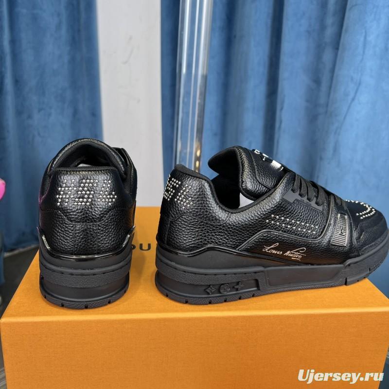 2025 Men Louis Vuitton Black Leather LV Trainer