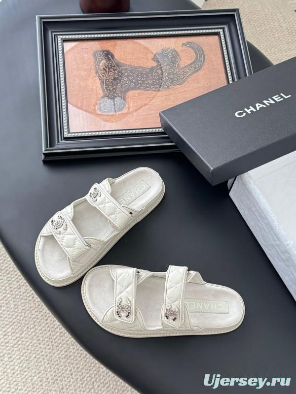 2025 Women Chanel White Leather Sandals LY00310