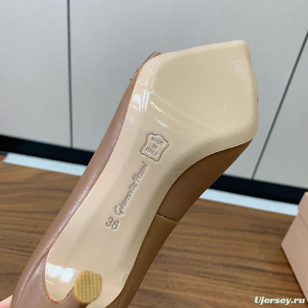 2025 Women Gianvito Rossi Pink Leather Buckle Pumps KFY00300