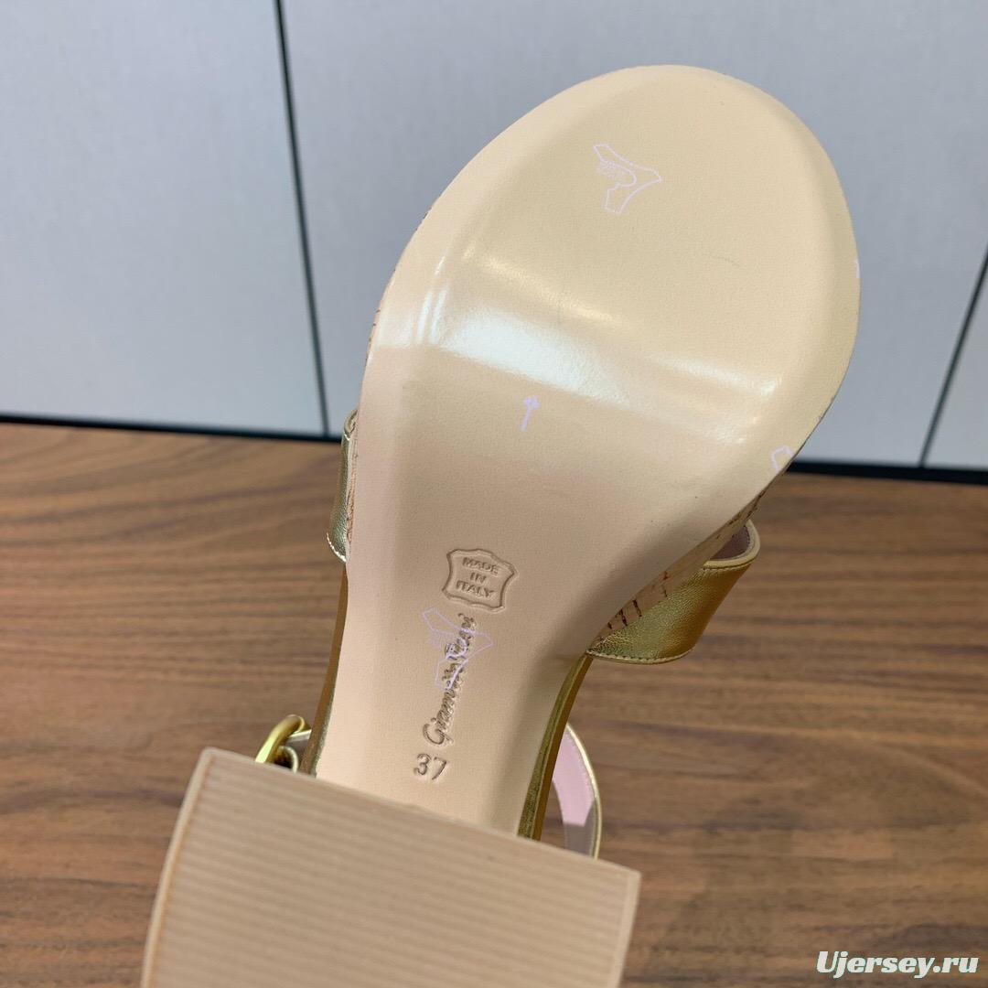 2025 Women Gianvito Rossi Gold Leather Platform Sandals KFY00320