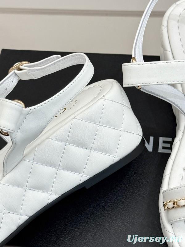 2025 Women Chanel White Leather Sandals Chain Decoration KFY00270
