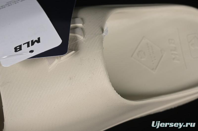 New York Yankees MLB Skipper Slide Summer Casual Sandals - 3ALPS015350IVS