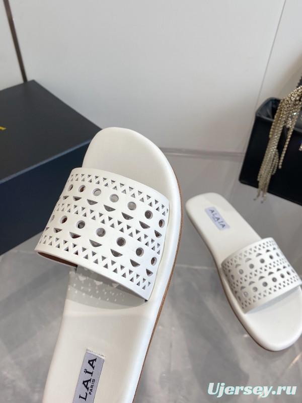 2025 Alaia White Leather Slippers KFY00280
