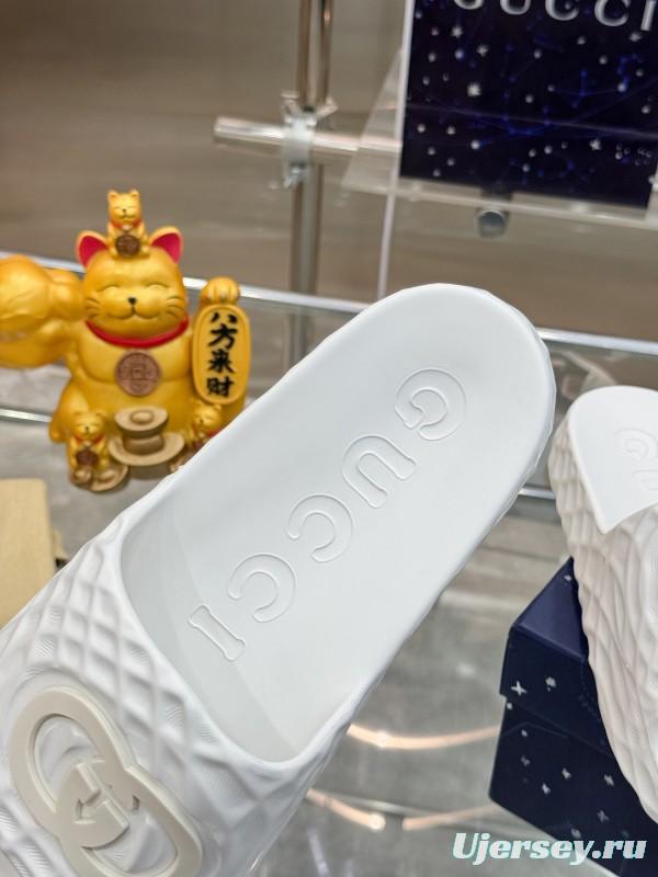 2025 Men Gucci White Rubber Slippers Interlocking G KFY00170