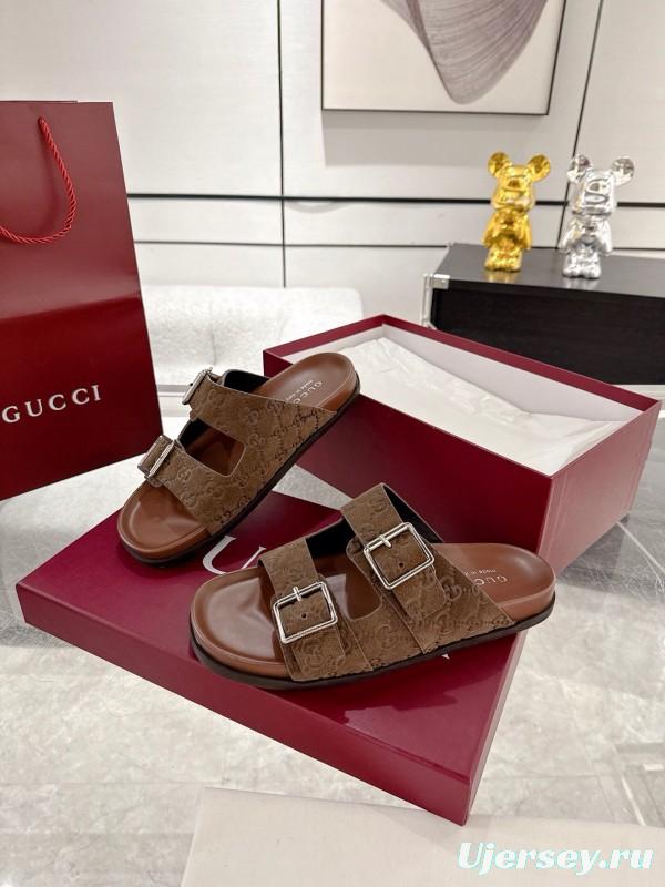 2025 Unisex Gucci Brown Leather Slippers Double G Embossed AS00240