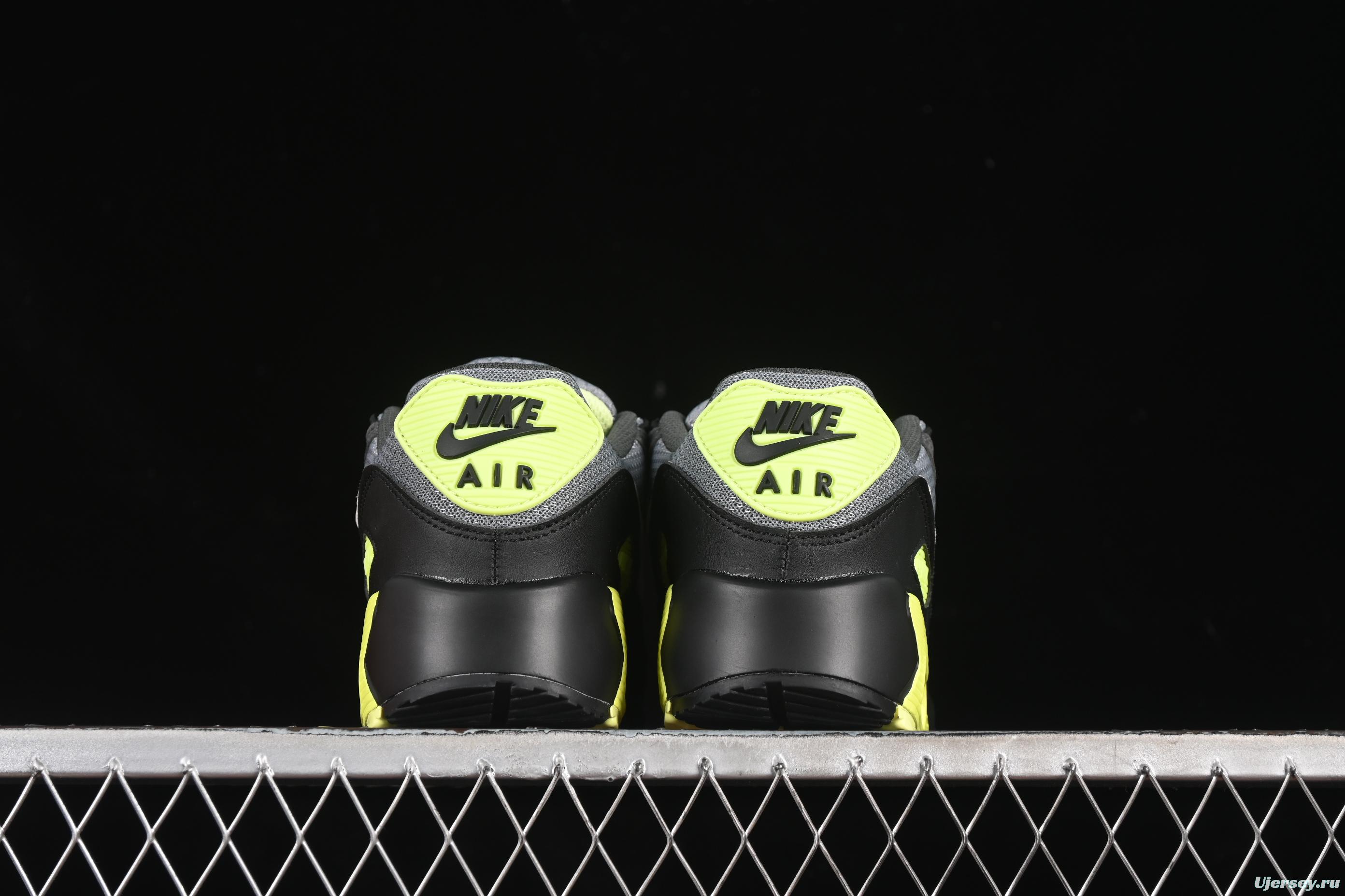 Nike Air Max 90 Retro Running Shoes with Visible Air Cushion - DM0029-012